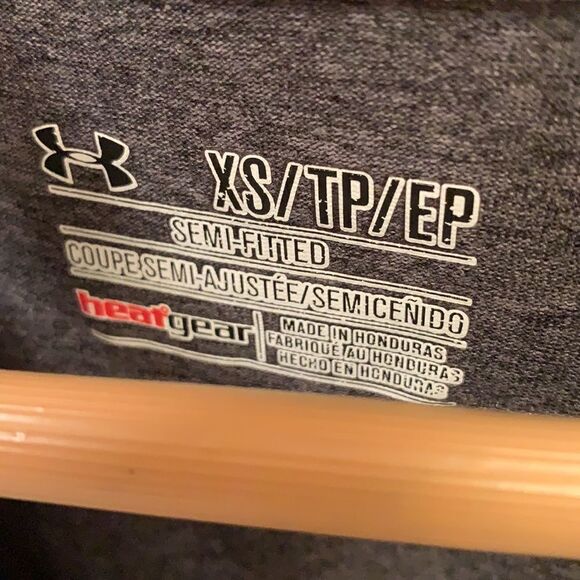 Under Armour   - Picture 3 of 3